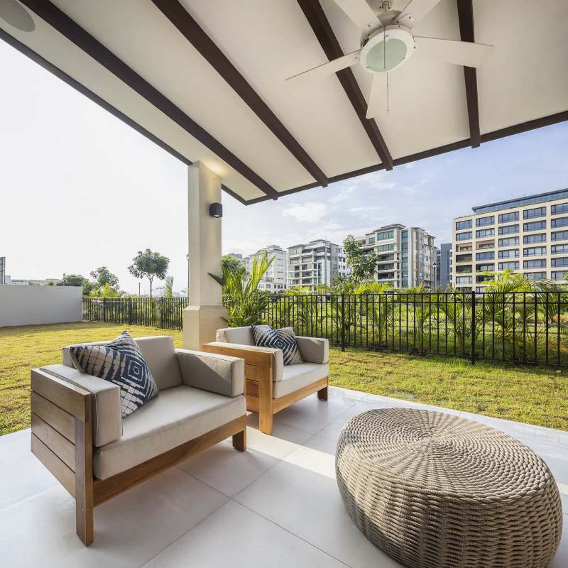 Private patio overlooking landscaped yard in Santa María Golf Panama
