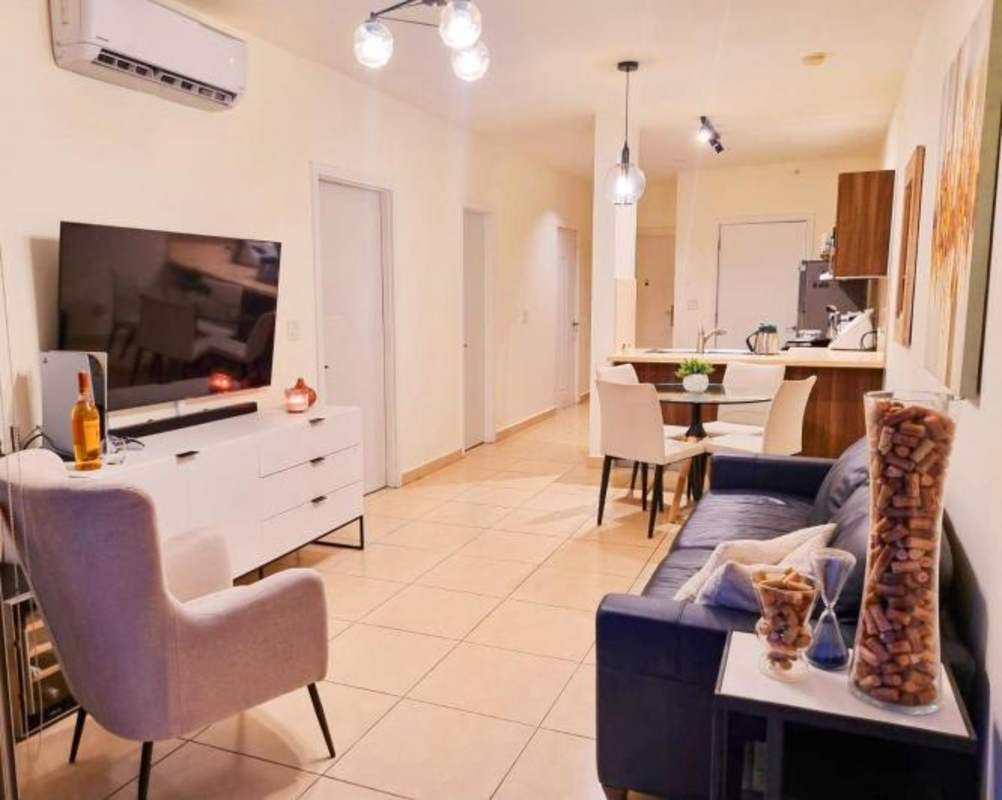 Master bedroom with ensuite bath, walk-in closet, ocean views in Oasis on the Bay