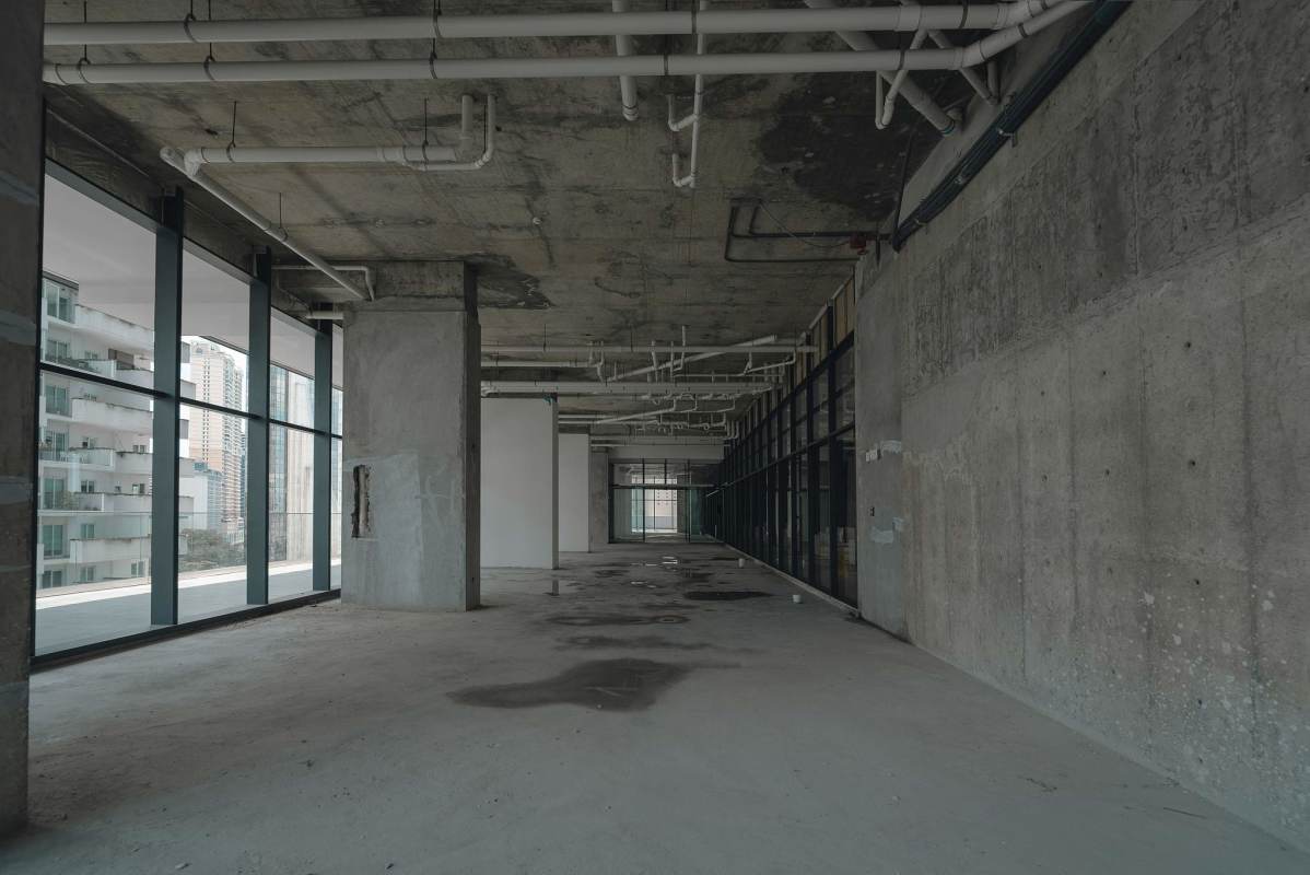 Spacious modern terrace with glass railings at Armani Plaza Panama City