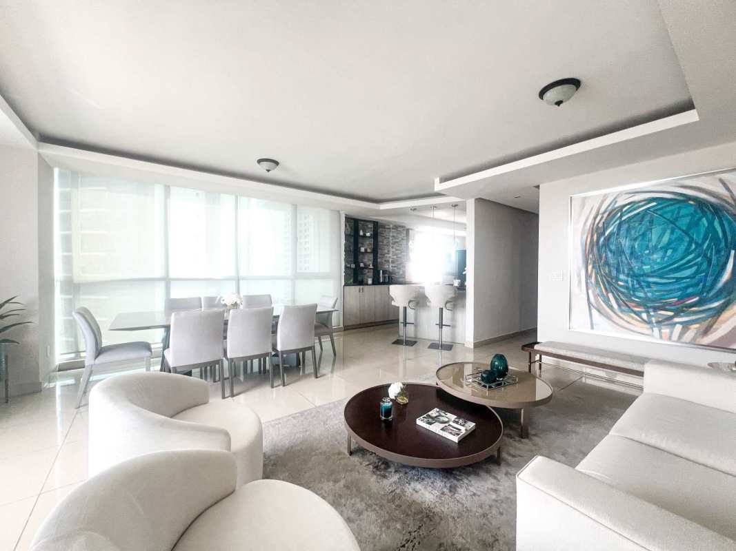 Glass-railed balcony with panoramic city view in PH The View San Francisco Panama