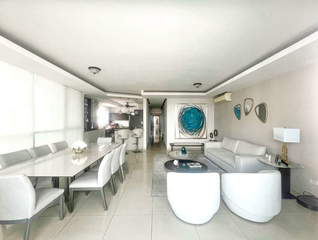 Apartment for Sale in San Francisco - 3 bedrooms