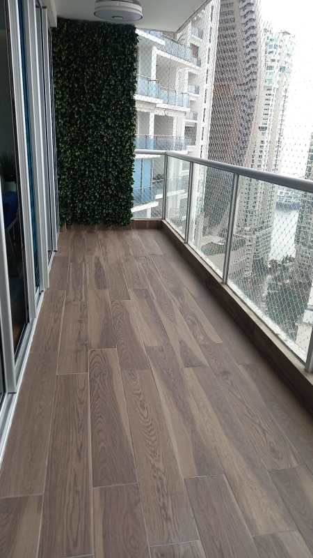 Elegant entrance hall leading to dining and living room in Q Tower Punta Pacifica Panama