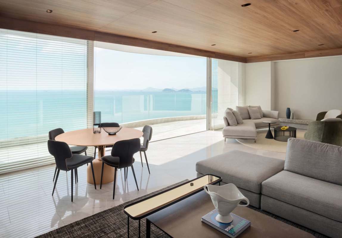 Floor to ceiling oceanfront bedroom views luxury PH Pacific Point Panama