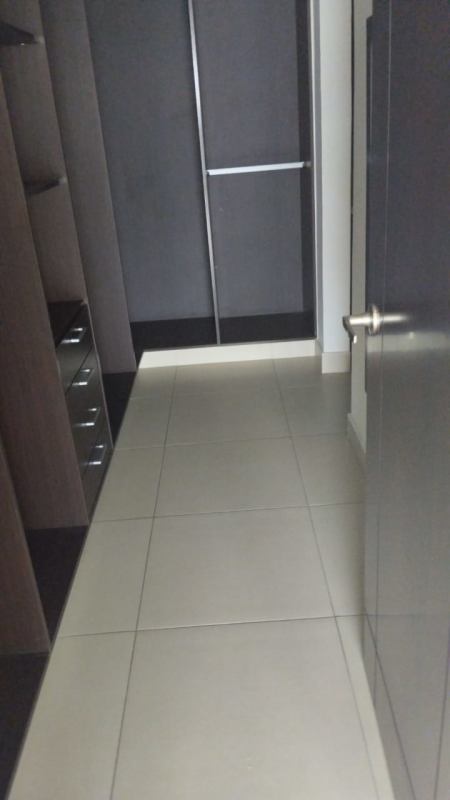 Granite countertop kitchen with high-end cabinets in PH Ocean Air Punta Pacifica Panama