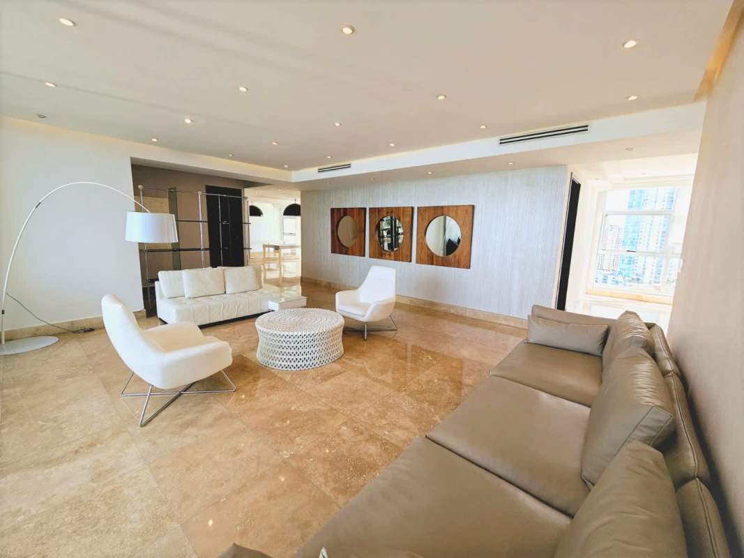 Spacious luxury kitchen with granite tops and appliances at Q Tower Punta Pacífica Panama