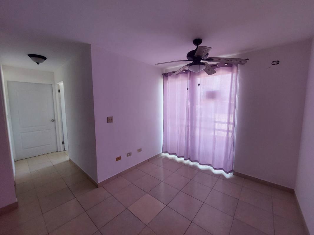 Bright bedroom empty with tiled floor window ceiling fan point PH Balcones Santa Fe Pacora Panama