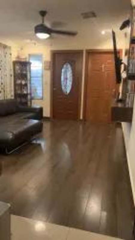 Bathroom with granite vanity and modern fixtures in house for sale Nuevo Reparto Chanis Panama