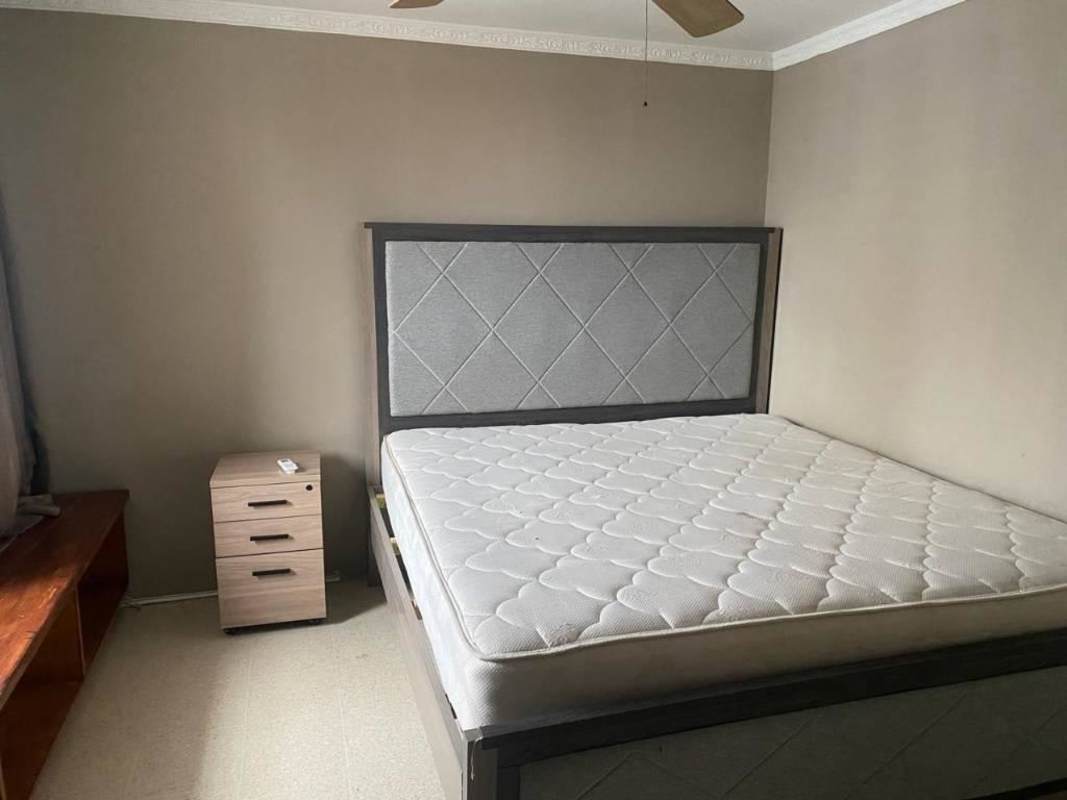 Spacious master bedroom with AC and view PH Marsella Marbella Panama