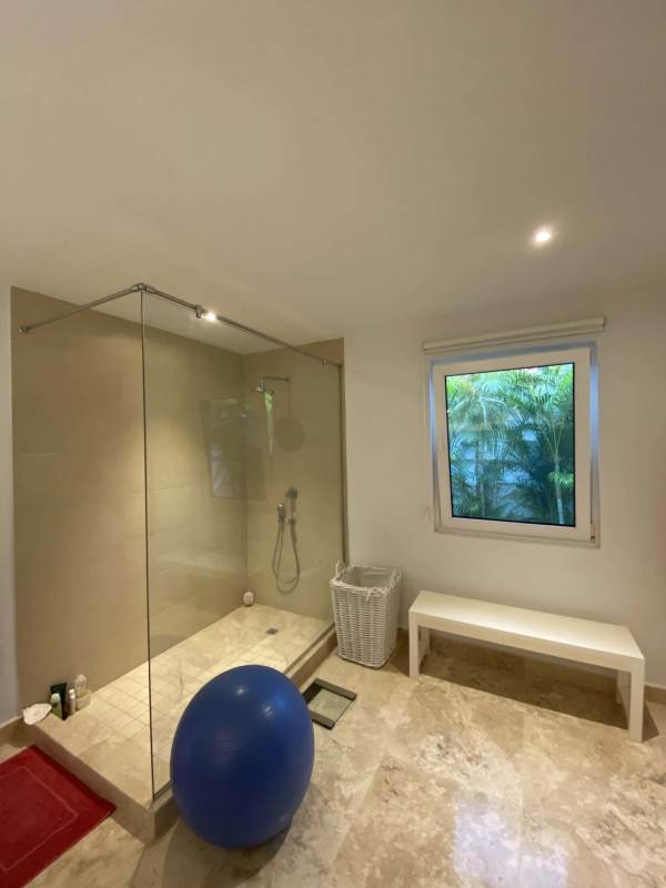 Luxury Oceanfront Villa in Vista Mar Golf & Marina