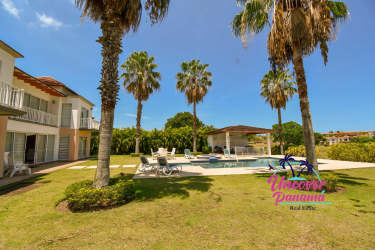 Bright living room with vaulted ceiling, open plan dining Costa Blanca Golf Villas Rio Hato Panama