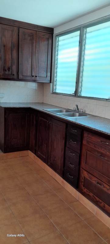 Spacious 4BR House with Pool & Guest Apt Las Cumbres