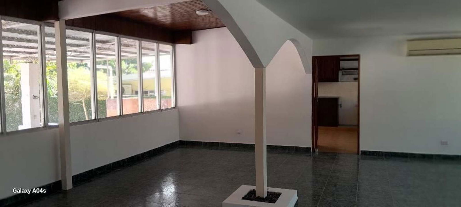 House with private swimming pool, covered terrace and outdoor bar Las Cumbres Panama