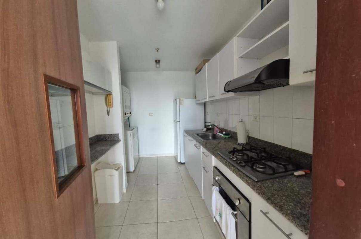 Modern bathroom with glass shower and vanity PH Altavista Towers El Bosque