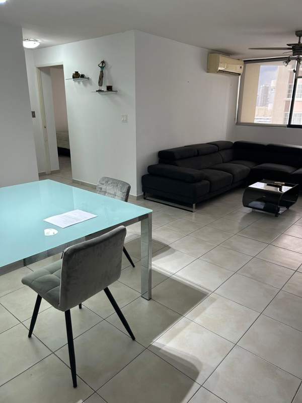 Spacious furnished bedroom, built-in closet, AC, PH San Francisco Bay Panama