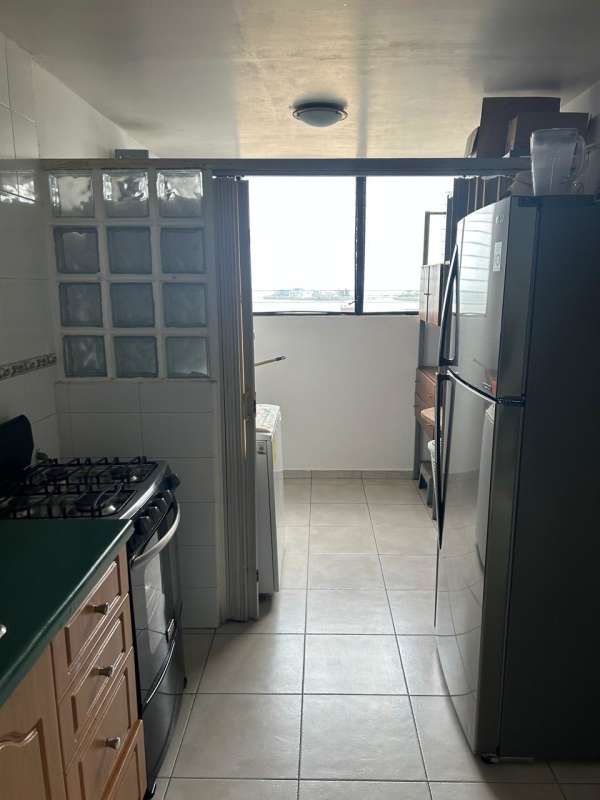 Second bedroom furnished, closet, AC, PH San Francisco Bay Panama