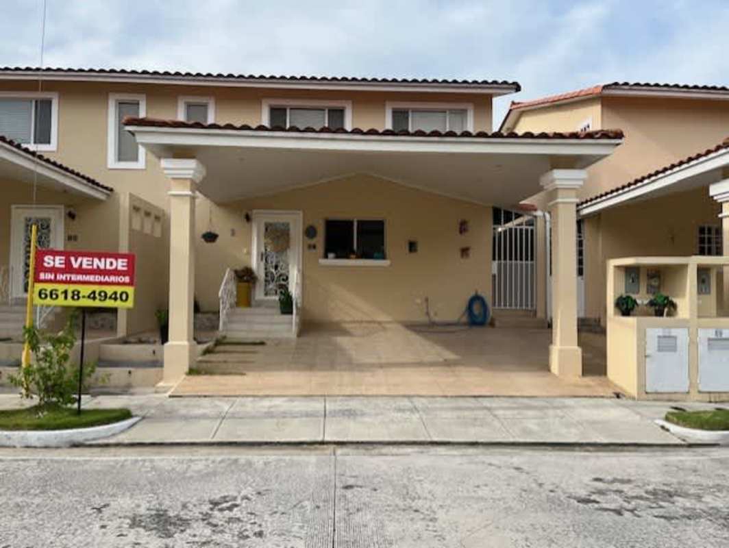 Spacious kitchen with granite countertops, dark wood cabinetry, appliances in Villa Tivoli Colinas del Golf