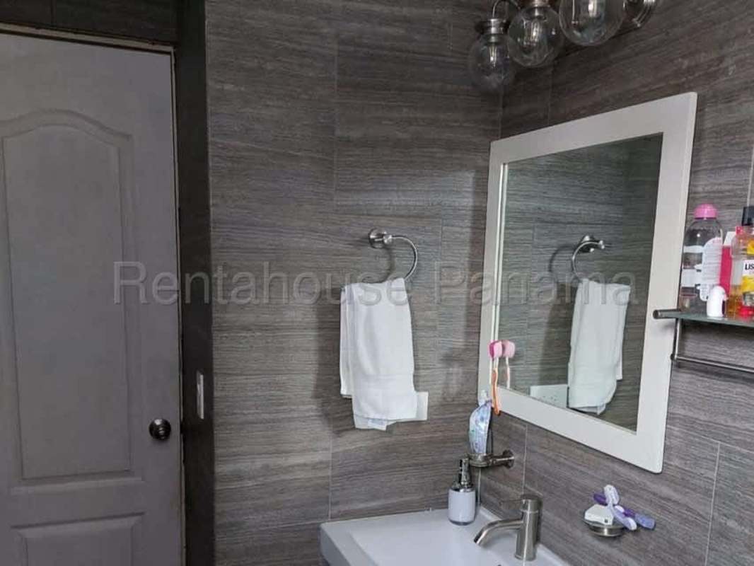 Private terrace and small garden at townhouse PH Paseo Real Villa Lucre