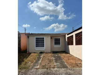 House for Sale in 24 de Diciembre - 2 bedrooms