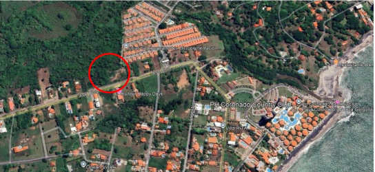 Aerial photo of Coronado neighborhood showing beachfront properties, golf course and highlighted residential development site near Playa Serena