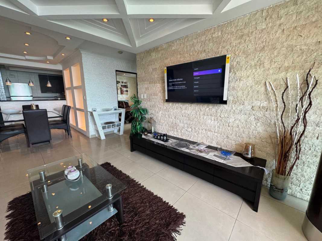 Modern open-plan living room with ocean view in PH Pacific Sea Punta Paitilla Panama