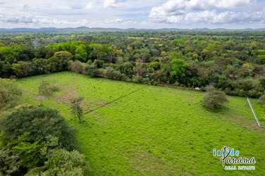 Land with easy gravel road access for sale El Higo Dolega Boquete Panama