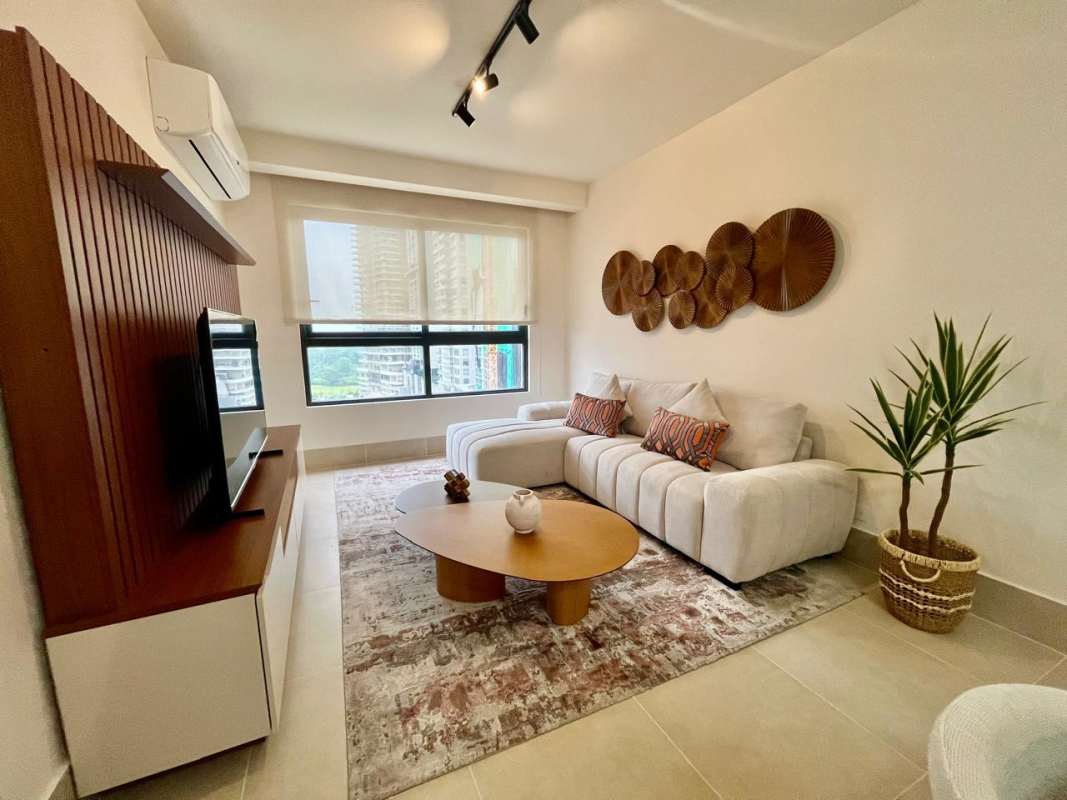 Second furnished bedroom with ensuite bathroom Ocean House Santa Maria