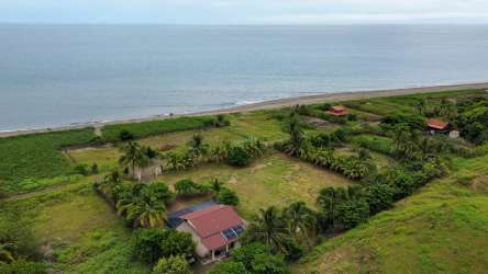 Beachfront land in Playa La Colorada with ocean views and rustic home Panama