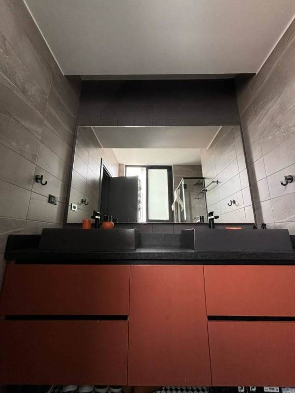 Bathroom with double vanity in PH Victory Sport Coco del Mar Panama