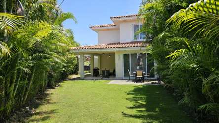 Two-story Mediterranean beach villa with garden and patio at Casamar San Carlos