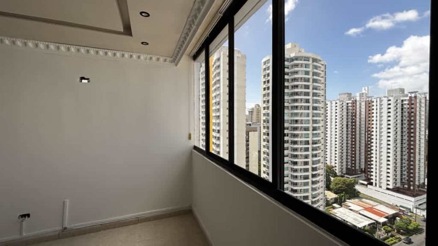 Fully equipped gym with treadmills and bikes in PH San Francisco Bay Panama