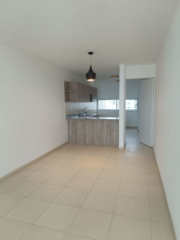 Bright bedroom with city skyline view in PH Terrasol Punta Paitilla Panama