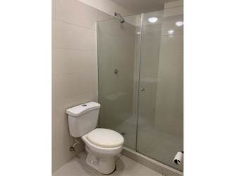 Modern 2BA 1BR Condo in PH Midrise Panama Pacifico