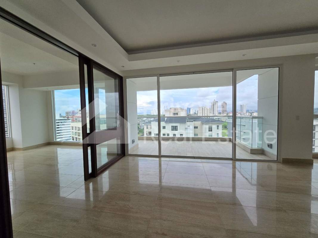 Spacious master bedroom with large windows and golf course views PH Solana Santa María Panama