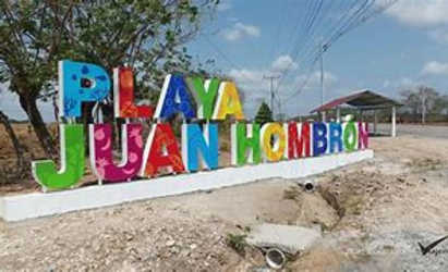 Calm waves and natural coastline near farmland ideal for tourism or housing in Coclé Panama