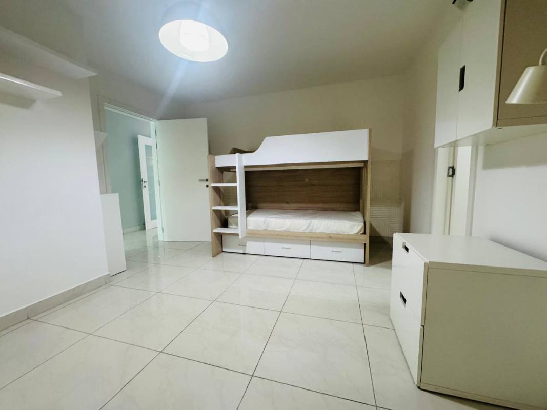 Luxury bathroom with double sinks and premium finishes at PH Allure Panama