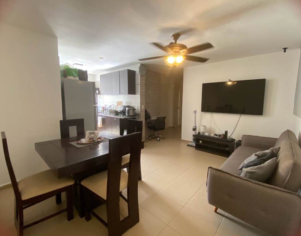 Secure children’s playground with greenery at PH Mystic Hills residential complex El Crisol.