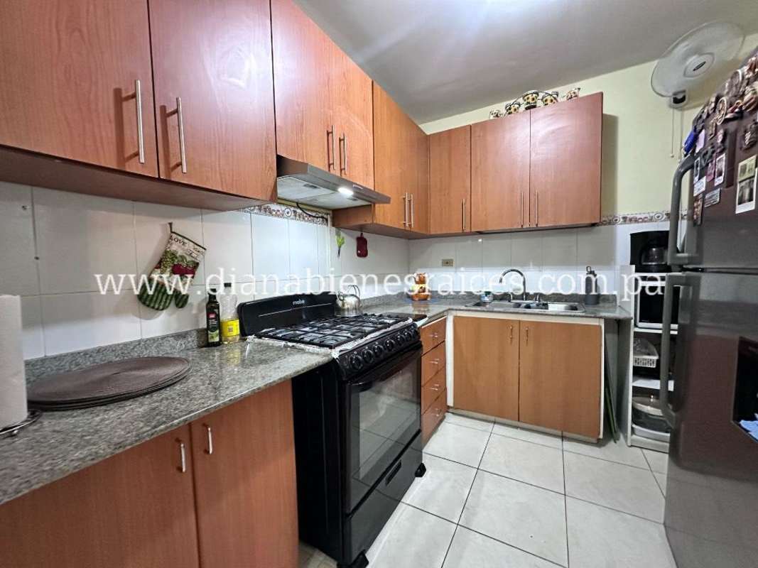 Bathroom with granite vanity sink tiles duplex house for sale Cerro Viento Panama