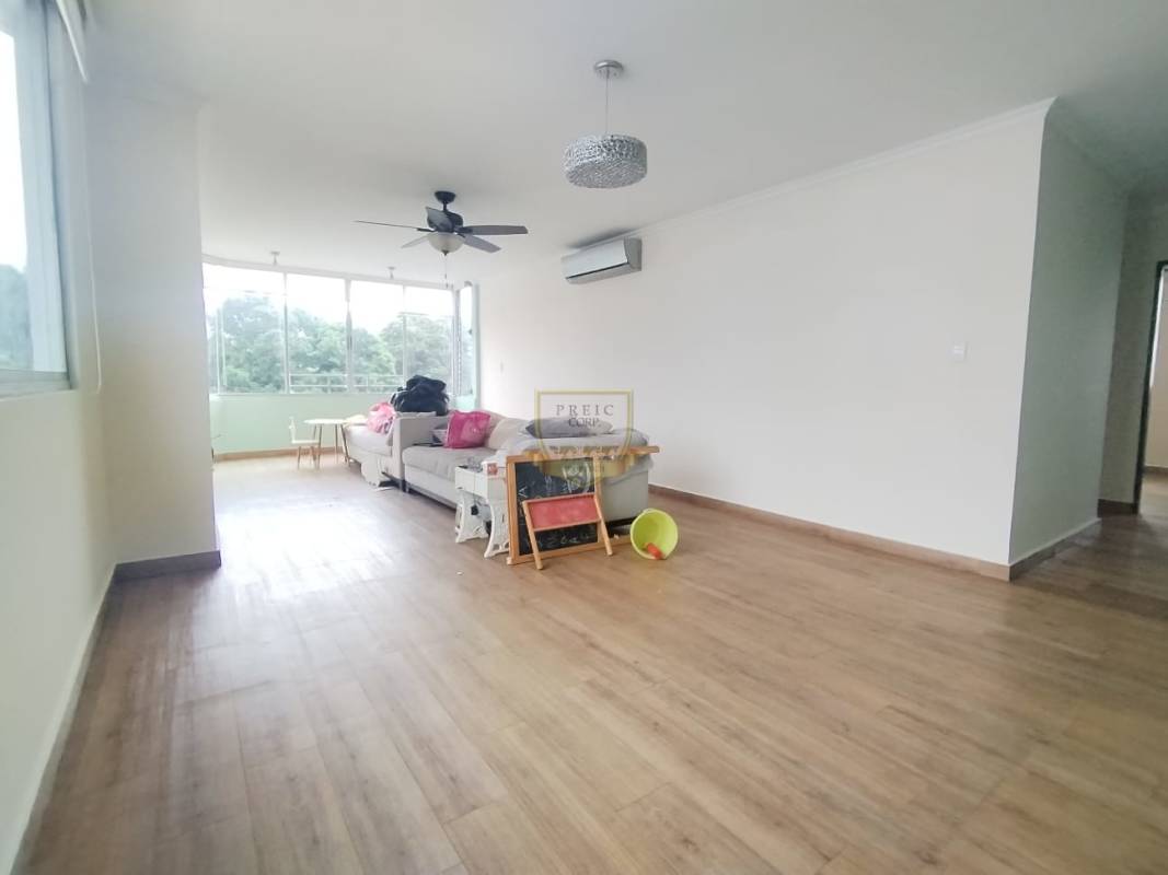 Kitchen with granite countertop, tile backsplash and natural light in PH Via Porras San Francisco Panama