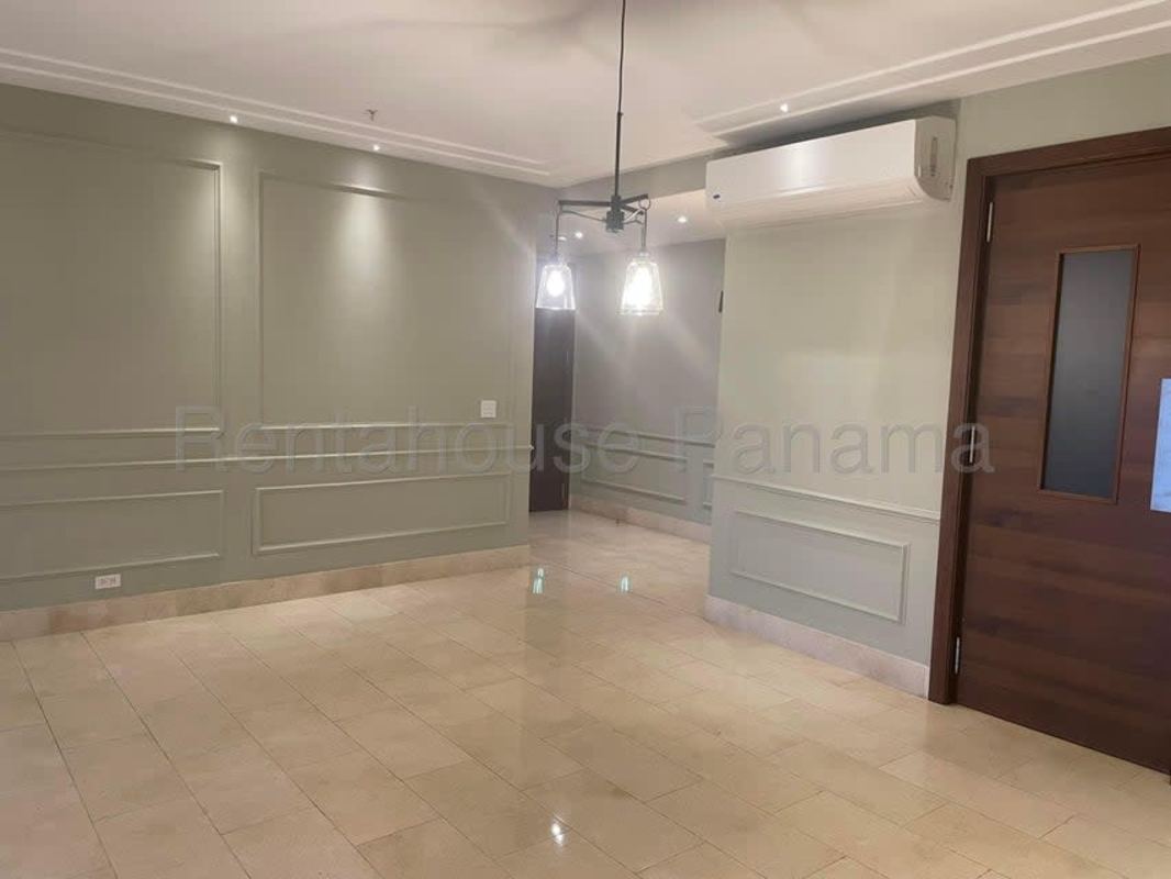 Modern Italian kitchen with Scavolini cabinets, quartz countertops, premium Smeg appliances in PH Green View Panama