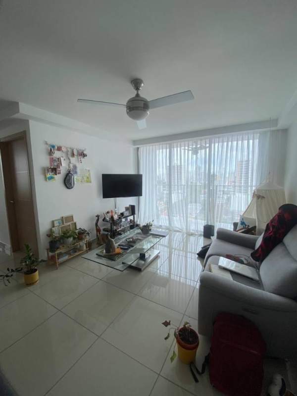 Bright bedroom with city views at PH Torres de Castilla in Panama City