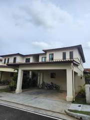 Duplex House for Sale in Howard - 3 bedrooms