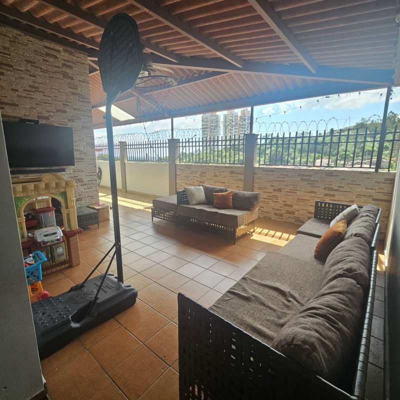 Child bedroom twin beds comic decor air conditioning Villa Lucre Panama