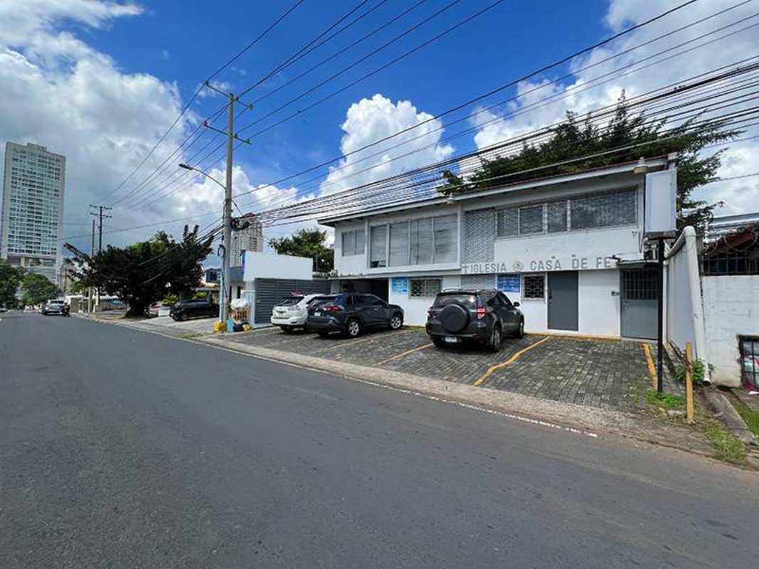 Commercial interior with private office rooms in San Francisco Panama real estate