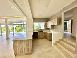 House for Sale in Las Cumbres - 5 bedrooms