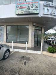 Corner commercial unit with glass display windows parking area Santiago Panama