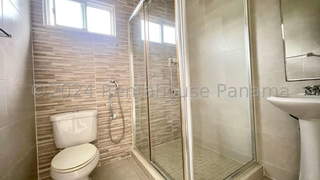 Townhouse for Sale in San Antonio - 3 bedrooms