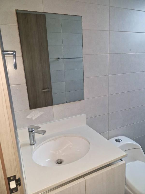 Modern 2BR Apartment for Rent Vía España Central