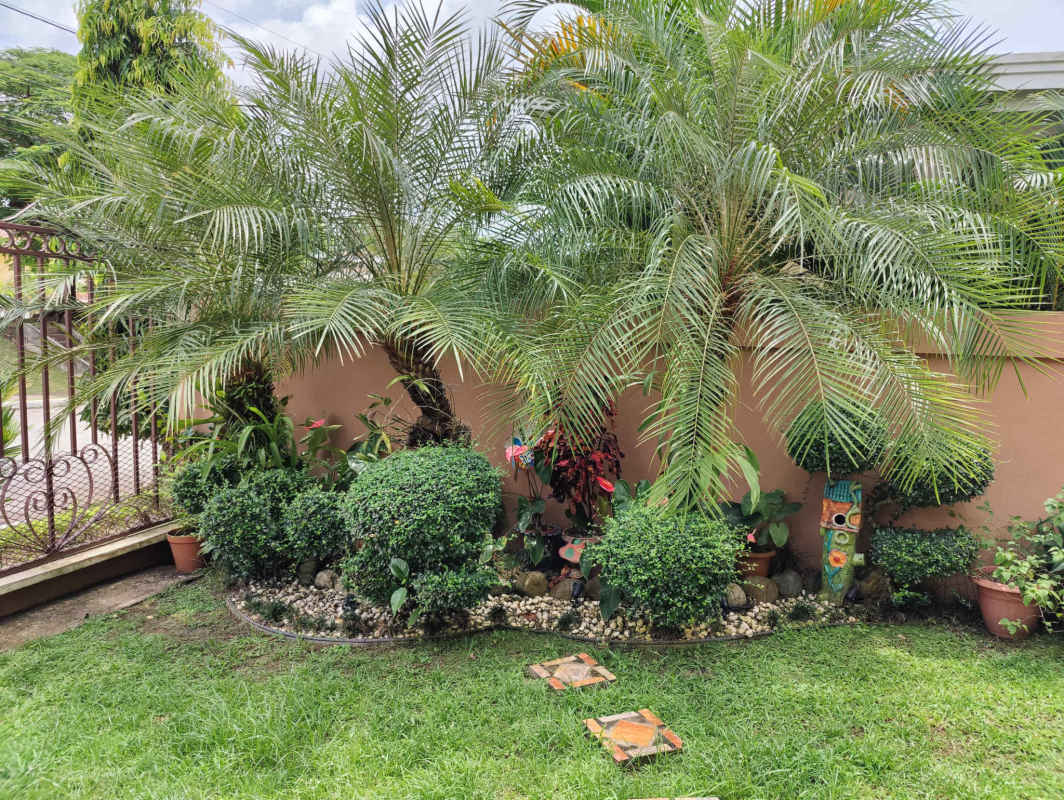 Bedroom with air conditioning and built-in closet at Villas del Golf Brisas del Golf Panama