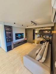 Kitchen with built-in oven and quartz counter PH Explora Tower Panama Pacifico