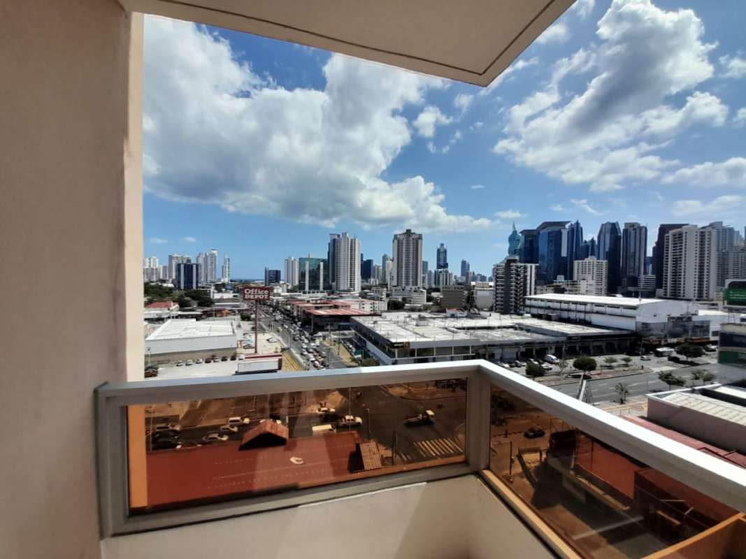 City skyline view from balcony PH El Carmen 360 Vista Hermosa Panama